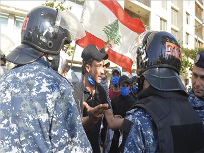 الأمن اللبناني يلقي القبض على «عسكري» حاول اقتحام أحد البنوك