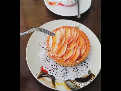 حلويات اليوم.. طريقة عمل تارت التفاح الشهي 