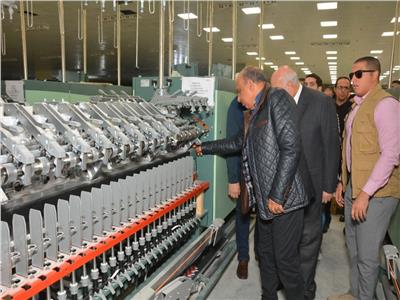 وزير قطاع الأعمال يتابع مستجدات تنفيذ المصانع الجديدة وموقف توريد الماكينات الحديثة لشركة غزل المحلة