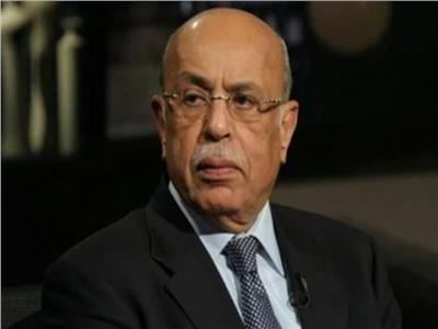 مفيد شهاب: بيان القمة العربية لتحرير الكويت كان مصريًا سعوديًا سوريًا