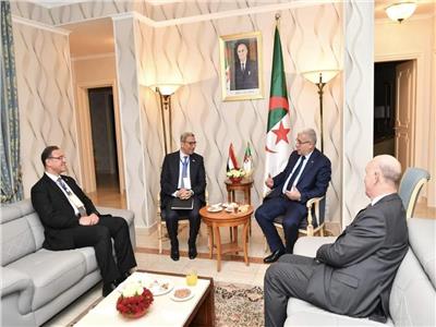 وكيل أول النواب يبحث التعاون البرلماني مع المجلس الوطني الجزائري