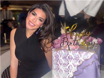 ياسمين صبري تحتفل بعيد ميلادها للمرة الخامسة | صور