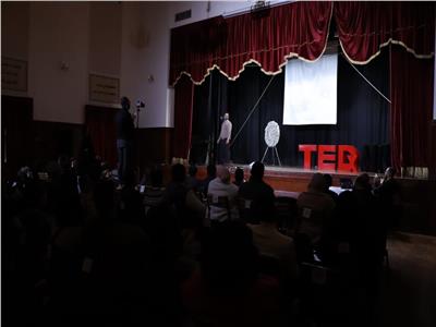 «جسور الثقافي» ينظم يومًا للمحاضرات القصيرة لمؤثرين مصريين     