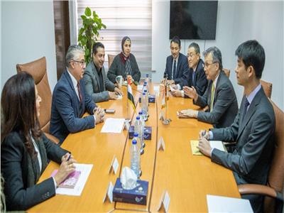 رئيس «اقتصادية قناة السويس» يستقبل سفير اليابان لبحث ملفات التعاون