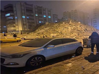 وكالة الكوارث في تركيا: 76 شخصا لقوا حتفهم و440 أصيبوا في الزلزال