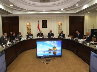وزير الإسكان ومحافظ القاهرة يستعرضان إجراءات تخصيص وحدات «منطقة مثلث ماسبيرو»