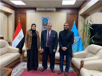 رئيس جامعة الأقصر يلتقي وفد البنك العقاري المصري لبحث التعاون المشترك 