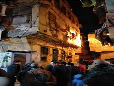 انهيار أجزاء من عقار قديم بحي الجمرك في الإسكندرية | صور