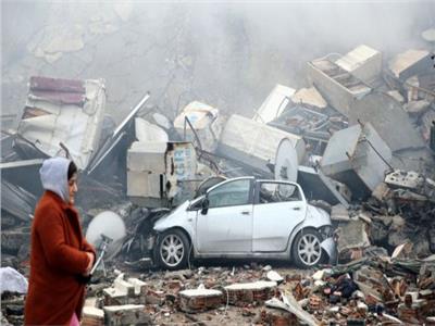  بعد أكثر من 100 ساعة.. إنقاذ 5 أشخاص من تحت أنقاض بزلزال تركيا