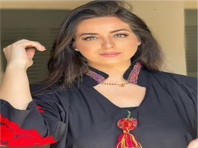 هبة مجدي تغادر البلاد لعرض مسرحية «إزاي تخنق جارك» بموسم الرياض