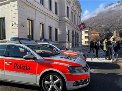 بسبب سيارة مشبوهة.. إغلاق ساحة البرلمان في سويسرا   