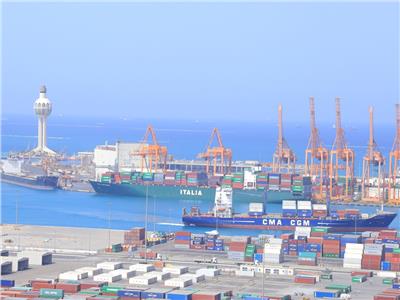 ميناء جدة الإسلامي يفوز بجائزة الأفضل بالقمة العالمية للشحن الأخضر 