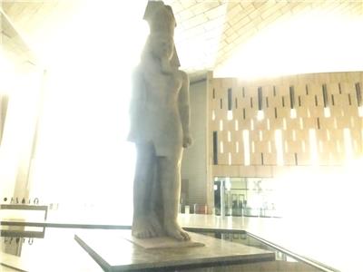 بث مباشر | تعامد الشمس على وجه رمسيس الثاني بالمتحف الكبير