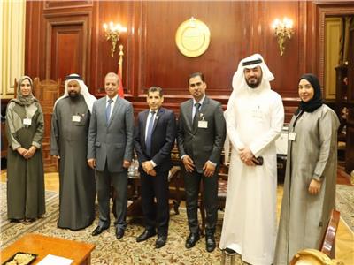 أمين «الشيوخ» يستقبل وفد شورى البحرين لتبادل الخبرات بين البرلمانين