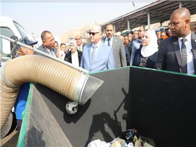 محافظ القاهرة يتفقد اصطفاف متكامل لكافة أنشطة ومعدات هيئة النظافة 