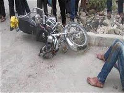 إصابة شخص في حادث انقلاب موتوسيكل بإمبابة