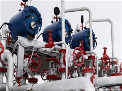 إيرادات روسيا من بيع النفط والغاز تهبط للنصف في فبراير