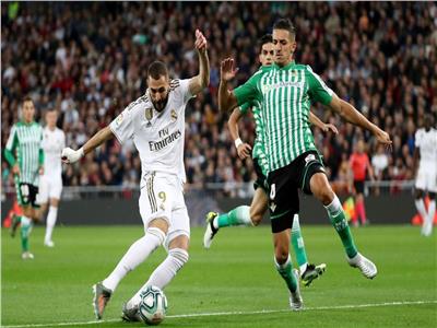 انطلاق مباراة ريال مدريد وبيتيس في الدوري الاسباني | بث مباشر