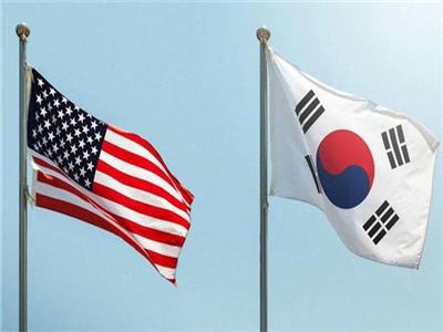 كوريا الجنوبية وأمريكا تجريان تدريبات بمشاركة قاذفة نووية
