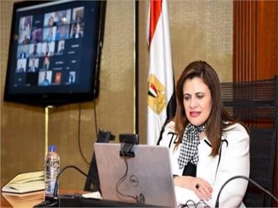 وزيرة الهجرة تحسم الجدل بشأن الاستقطاع من أموال المصريين بالخارج