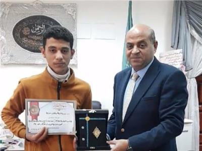 طالب ثانوي يفوز بالمركز الأول في «القاهرة الدولي للابتكار» للطاقة النظيفة