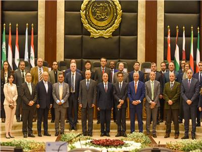 محافظ الإسكندرية يستقبل سفراء 11 دولة لبحث تعزيز التعاون