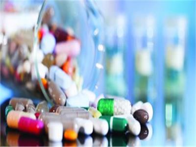 برلماني يطالب الترويج لصناعة الدواء