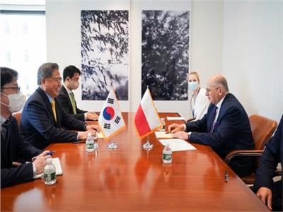 كوريا الجنوبية وبولندا تبحثان سُبل «تعزيز التعاون الثنائي» و«الأزمة الأوكرانية»