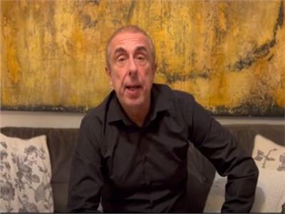 ممثل فرنسي يقاضي صناع فيلم «رمسيس باريس» ويتهمهم بالنصب عليه| فيديو