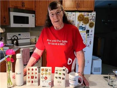 امرأة من ألبرتا تحقق رقماً قياسياً عالمياً في التبرع بالدم