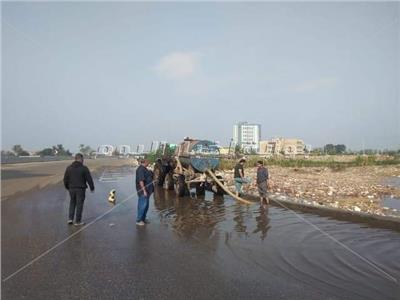 انتشار سيارات شفط مياه الأمطار بطرق وشوارع الشرقية