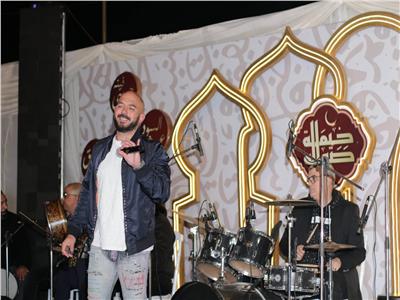 محمود العسيلى يتألق فى سهرة رمضانية بحضور نجوم الفن والإعلام.. صور