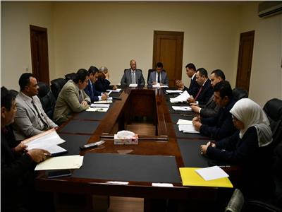 وزير الرياضة يجتمع مع مجلس هيئة استاد القاهرة لمناقشة الفرص الاستثمارية 