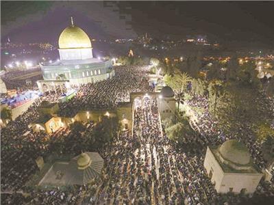 رغم إجراءات الاحتلال 280 ألف مصلٍّ يحيون ليلة القدر في المسجد الأقصى