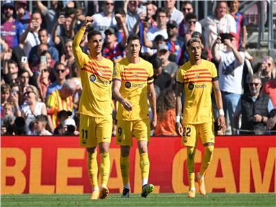 برشلونة يهزم أتليتكو مدريد بهدف ويبتعد بصدارة الدوري الإسباني 