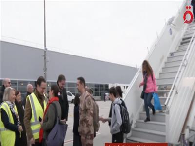 القاهرة الإخبارية: وصول طائرة على متنها 245 من الرعايا الفرنسيين والأجانب إلى باريس