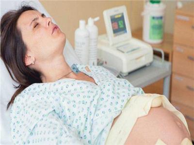٩ علامات خطيرة تستدعي الذهاب للطوارئ بعد الولادة 