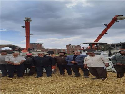 افتتاح موسم حصاد القمح من مزرعة مدرسة ناصر الثانوية الزراعية العسكرية بدمنهور 