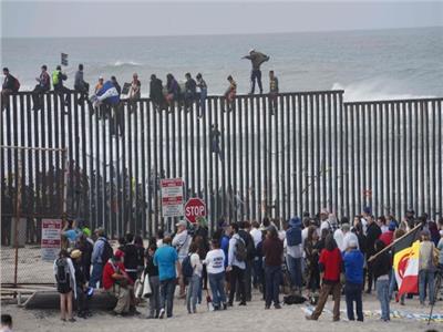 «المادة 42»| انتهاء إجراءات أمريكا الحدودية.. ومخاوف من هجرة فوضوية