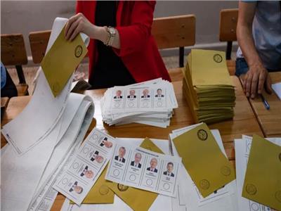 الانتخابات الرئاسية تتجه نحو جولة ثانية بعد فرز 100% من صناديق الاقتراع داخل تركيا