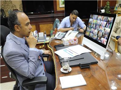 نائب محافظ المنيا يشارك في اجتماع وزير التنمية المحلية لمتابعة توريد القمح 