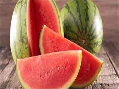 «سموم الإسكندرية» يحذر من التسمم من البطيخ.. هذه الأعراض