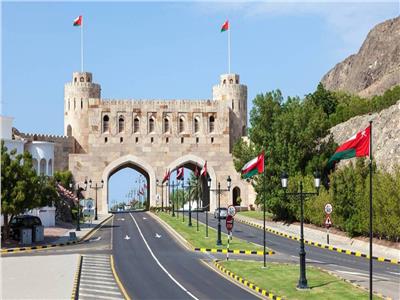 سلطنة عمان: نجاح مساعي تسوية قضية الرعايا الإيرانيين والبلجيكيين المتحفظ عليهم بالبلدين