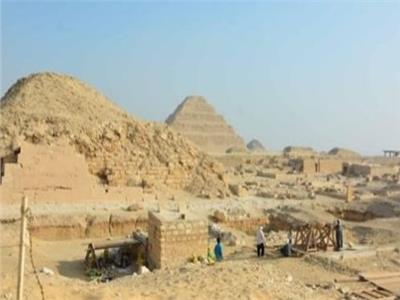 أحمد موسى: أكثر من 200 وسيلة إعلامية عالمية تابعت الكشف الأثري بسقارة