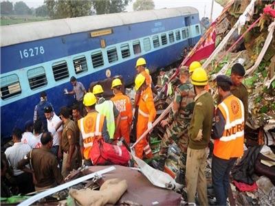 ارتفاع عدد ضحايا حادث تصادم قطارين في الهند إلى 70 قتيلًا