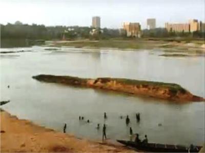 غينيا.. غرق 7 تلميذات بانقلاب قارب في نهر النيجر