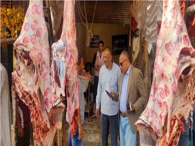 12 منفذاً لبيع اللحوم البلدية بأسعار مخفضة بمركز مطاى بالمنيا