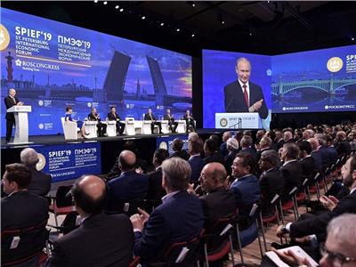 انطلاق فعاليات منتدى بطرسبورج الاقتصادي الدولي