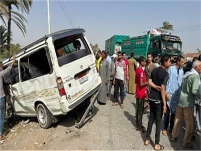 إصابة 7 أشخاص في تصادم 3 سيارات بمدينة بدر 