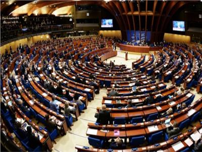 الجمعية البرلمانية لمجلس أوروبا تدعو لإنشاء سجل للمتهربين من العقوبات على روسيا